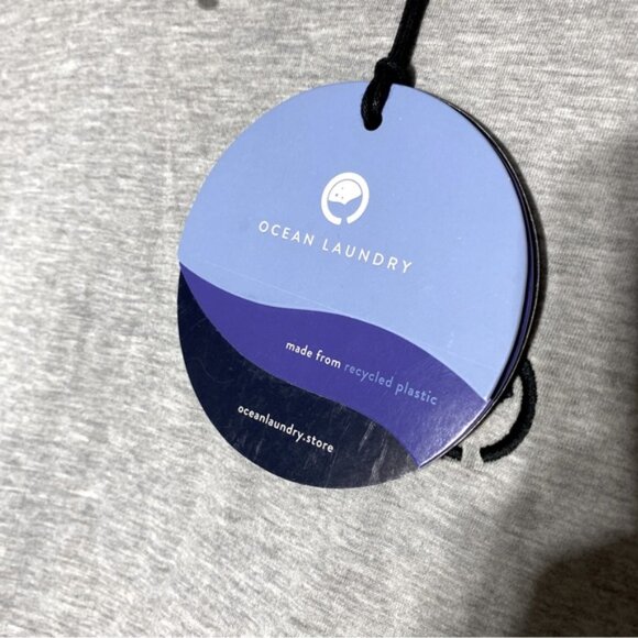 5/$25 Ocean Laundry Light Grey Crew Neck T Shirt M - Picture 5 of 16